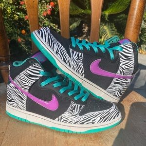 Nike Dunk High Women Size 10 Liquid City Liberty